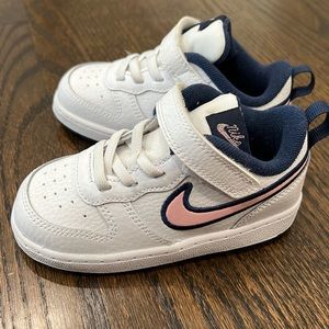 Nike Court Borough Low, 8C